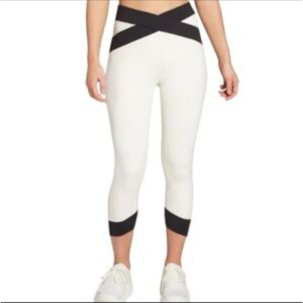 Calia Yoga Leggings Capri High Rise White Size XL‎ New Slimming Shaping